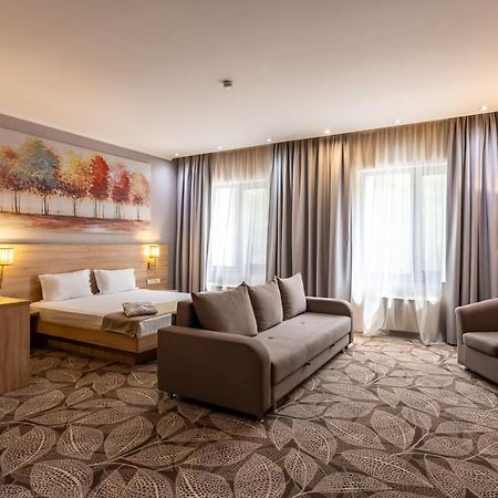 Renion Park Hotel Almaty Exterior foto