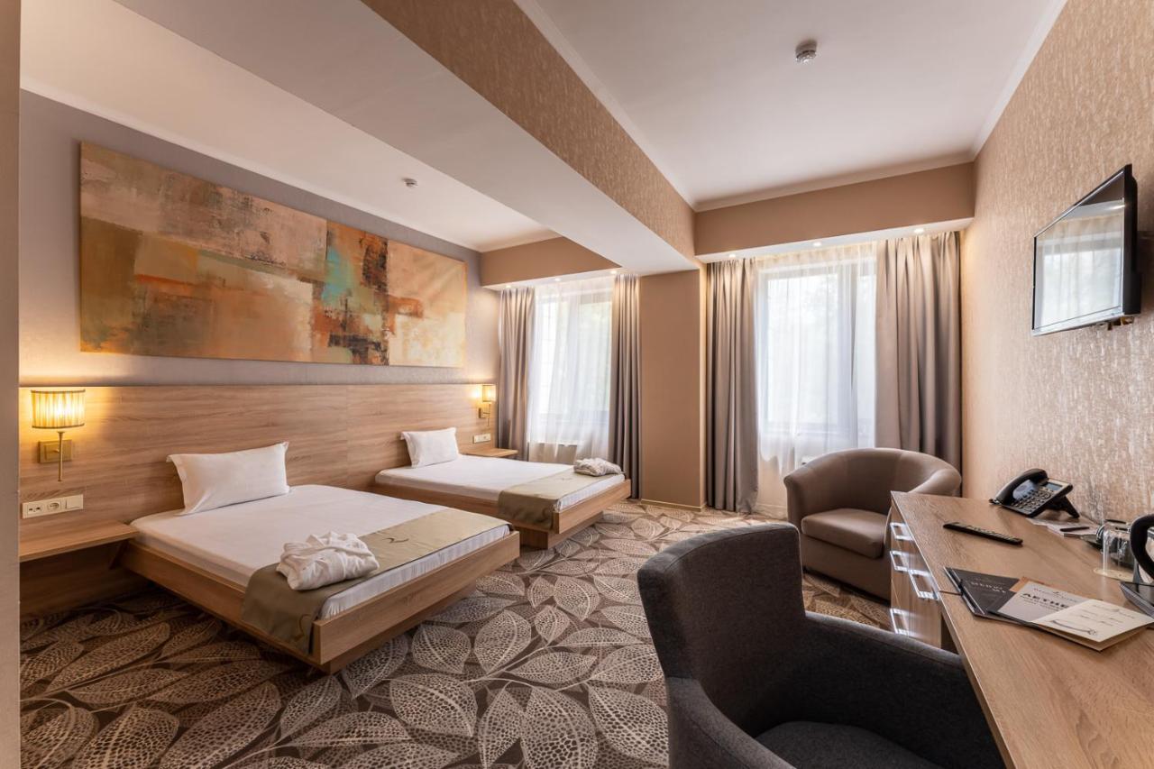 Renion Park Hotel Almaty Exterior foto