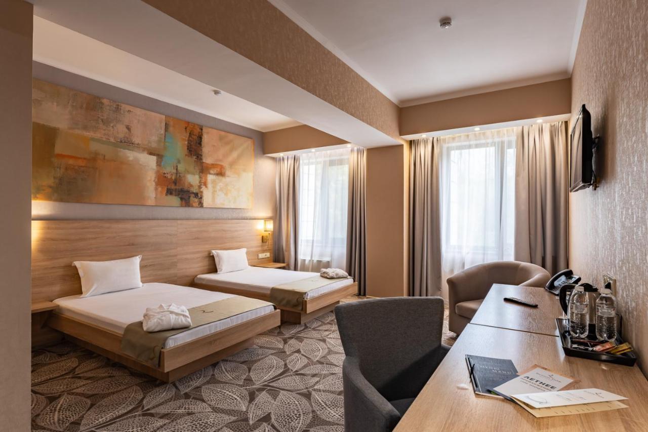 Renion Park Hotel Almaty Exterior foto