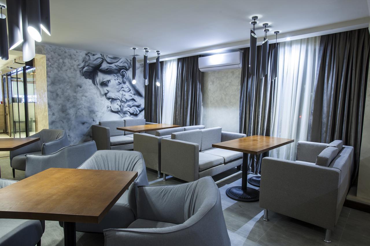 Renion Park Hotel Almaty Exterior foto